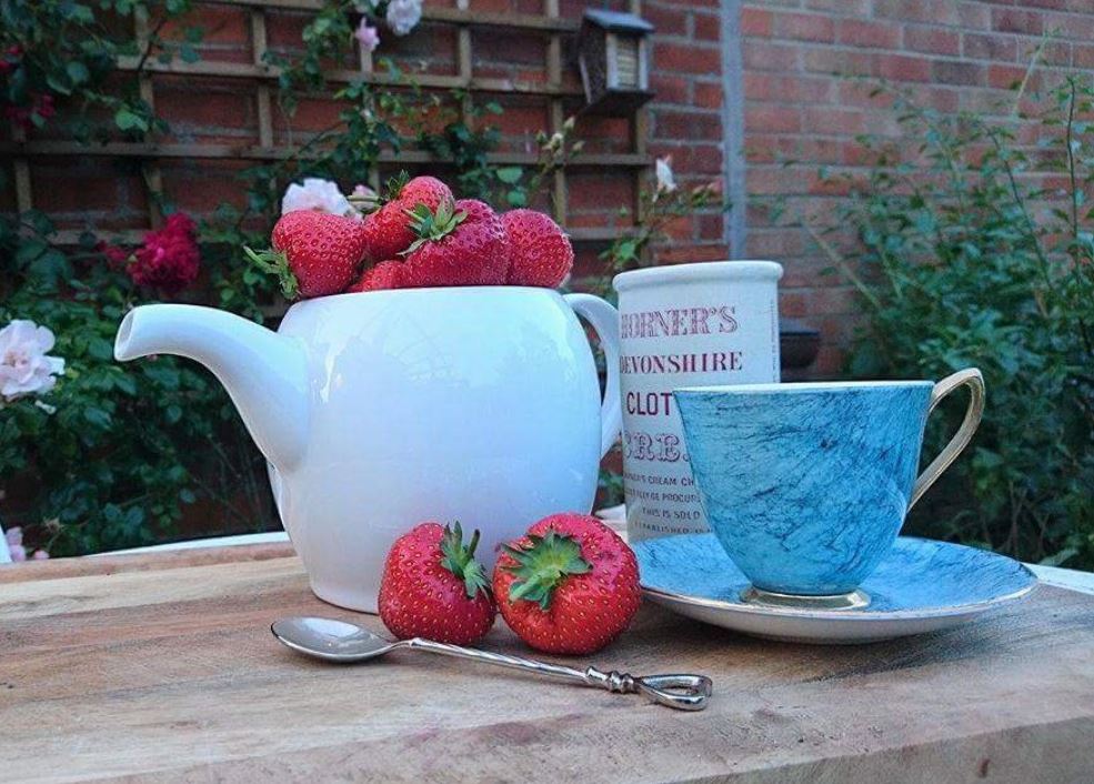 The Strawberry Teapot